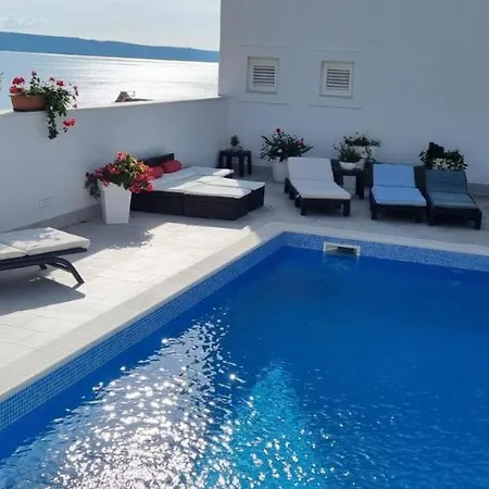 빌라 Six-bedroom With Sea View Nl